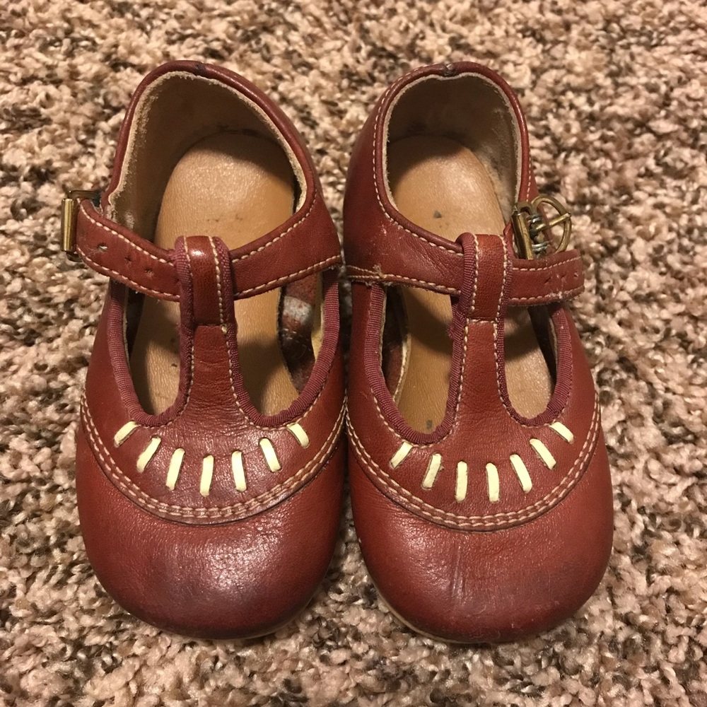 Vintage T Straps Toddler Shoes Size 4/5 Leather